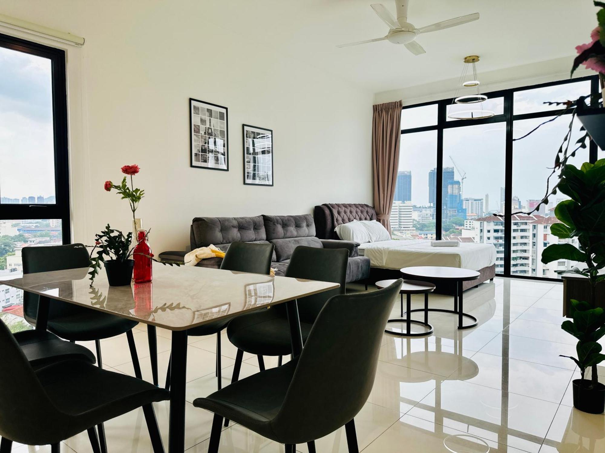 New Georgetown Instagramable 2Br Homestay For 10Pax 无敌美景两房民宿 Beacon Executive Suite Экстерьер фото